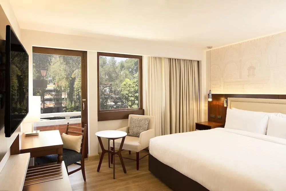 Marriott Puebla Hotel Meson Del Angel 5*,
